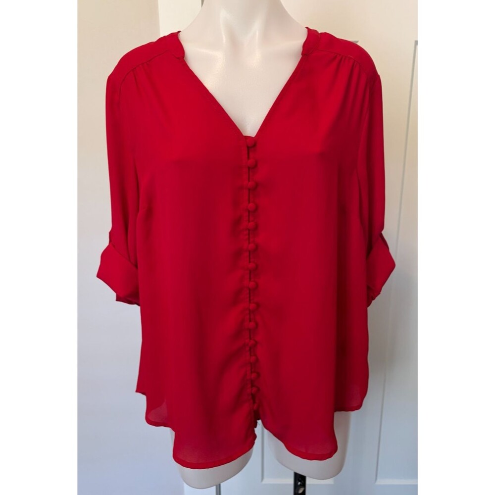 TORRID Womens TOP 3/4 Tab Sleeve RED V-Neck Button Size 00 (10)